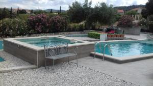 Apartment in Villa Tamara -Pool beheizt ,Meerblick