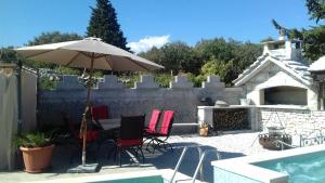 Apartment in Villa Tamara -Pool beheizt ,Meerblick