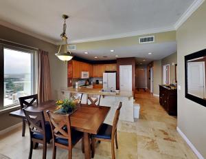 Grandview East #1305