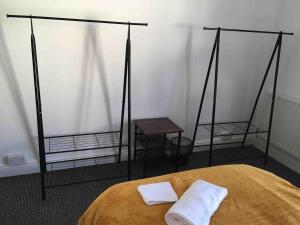 C Spacious 5 Bed - Pkg WiFi Long Stay