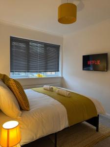 Contemporary 2-Bed House near Basildon Station