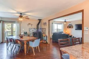 Mountain-View Deck Cabin in Bailey - Pine