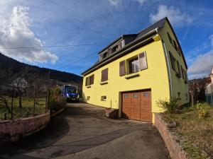 Appartements Gite chez Laetitia & Matthieu : Appartement 3 Chambres avec Vue sur la Montagne