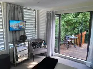 Tree Tops Get Away - Parau