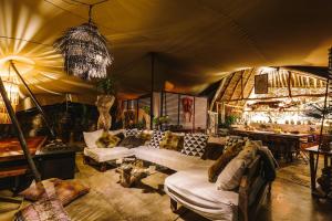 Beautiful Hill Top Bohemian Living