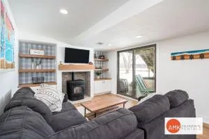 Life is Better by the Water at Slayton Shores - 格林维尔