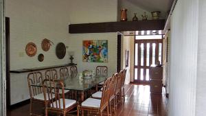 Linda casa parada 17 Playa Mansa