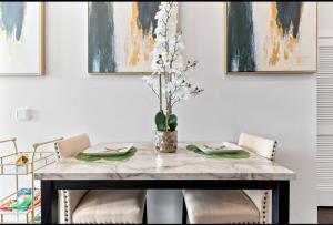 NEW! Royal Penthouse King Bed Amazing Views!