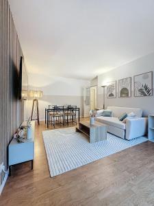 Modern and spacious, apartment near Paris