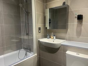 Cozy 2 bedroom Apartment neat 02, central London