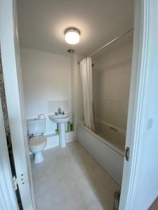 The Leeds Retreat - 4 Bedroom Townhouse