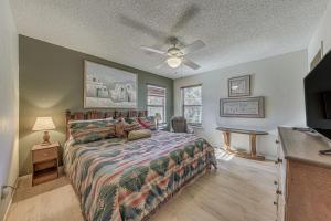 1 Mi to Downtown Ruidoso Peaceful Forested Cabin!