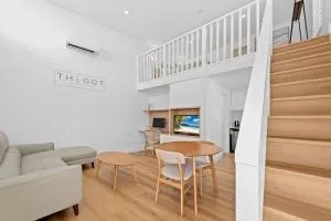 The Cot at The Entrance - Long Jetty