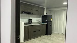 Hermoso apartamento en el norte de Armenia con terraza y lavadora