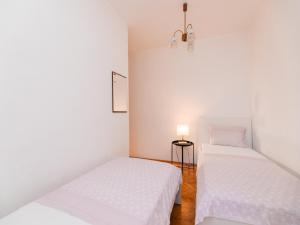 Apartments Marti - Four Bedroom Apartment with Terrace and Sea View - ST