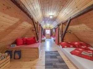 Stara Hi a Vla i - Duplex one bedroom Chalet with Private Garden - Kostanjevac