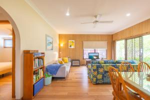 The Beach Shack 28 Shoal Bay Road fantastic original beach house that allows pets