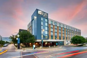 Aloft Austin at The Domain - Waters Park