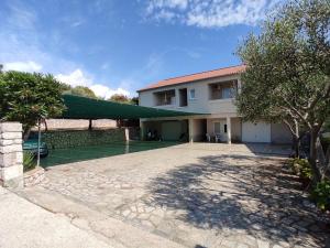 Apartments by the sea Mandre, Pag - 23187
