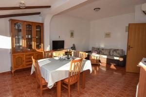 Apartments by the sea Mandre, Pag - 23187