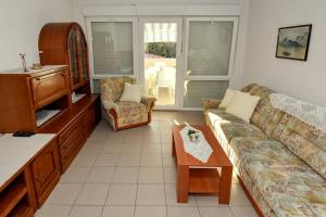 Apartments by the sea Mandre, Pag - 23187