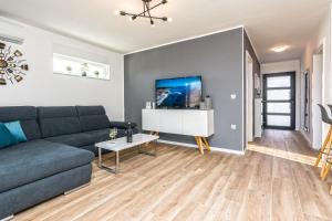 Luxury villa with a swimming pool Vir - 23776