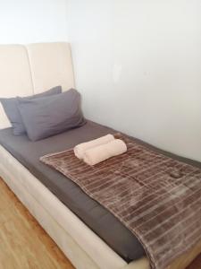 Cozy 2BR Condominium Unit- Verdon Parc