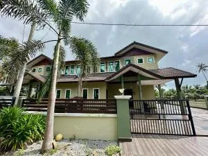 2 story house - Kuala Kerai