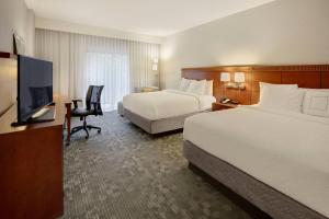 Queen Room with Two Queen Beds room in Courtyard Atlanta Norcross/Peachtree Corners