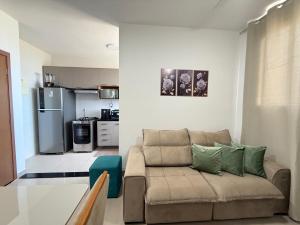 606 Apt 2Q a 850 metros da praia com área Laser