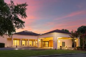 Courtyard Birmingham Hoover - هوفر