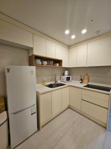 Daonsup-Modern Premium Stay in Hongdae ,3R4B, Free Parking, Netflix