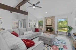 Creekview Cottage- Events, Hot Tub, Gameroom - Turkey Hollow