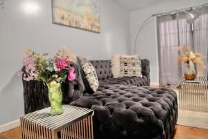 Stylish Getaway Elegant 3BR 2BA Patio Oasis Near NYC, EWR & American Dream Mall