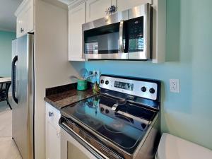 Dawn 832-Beach and Pool View