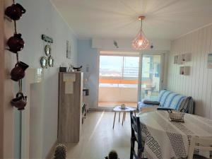 Appartement avec balcon, parking, proche plage - FR-1-652-27