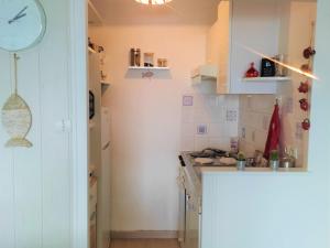 Appartement avec balcon, parking, proche plage - FR-1-652-27