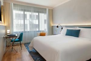 Urban Essential King Room room in Renaissance Barcelona Hotel