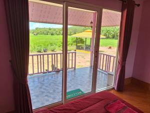 ทุ่งนา รีสอร์ท Rice Field Resort