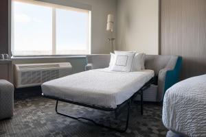 Studio Suite, 2 Queen, Sofa bed room in Courtyard by Marriott Loveland Fort Collins