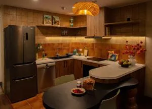 Eclectic & Popart 2 BR Apt with Lake view - Tây Hồ