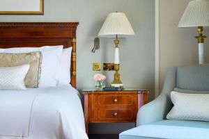 Premium Large King Room room in The Shelbourne Autograph Collection