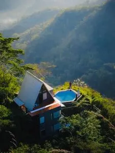 Villane Tumpeng Menoreh - 婆罗浮屠