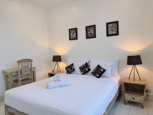 Legian Beach House Apartments And Studio