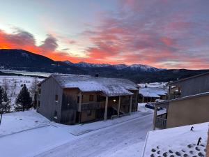 Appart T2 Cosy vue panoramique Lac & Montagnes