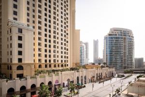 Deluxe King Room - JBR View, Private beach Access room in Sheraton Jumeirah Beach Resort