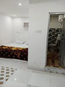 Hotel Janki Niwas - बाबा बैद्यनाथ मंदिर के निकट - Jhā Jhā