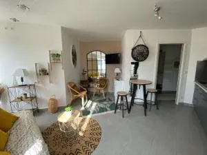 Studio lumineux à 2 pas de la mer - 布尔塞弗朗