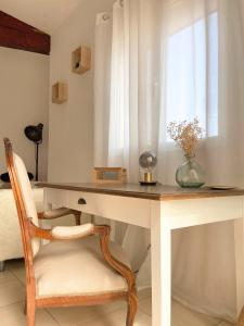 Villas Les Hauts de la Pinede - Villa avec Piscine, Jacuzzi et Boulodrome privatifs : photos des chambres