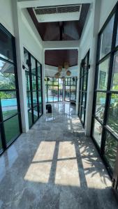 Tarzan DZ Bangkok Luxurious Villa